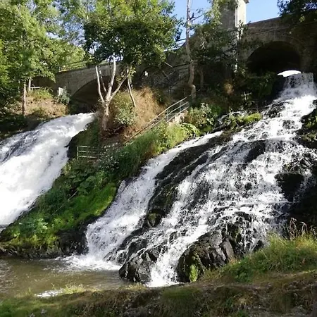 Perles De La Cascade